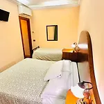 Hotel 4 Coronati 2*