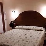 4 Coronati 2*