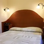 Hotel 4 Coronati