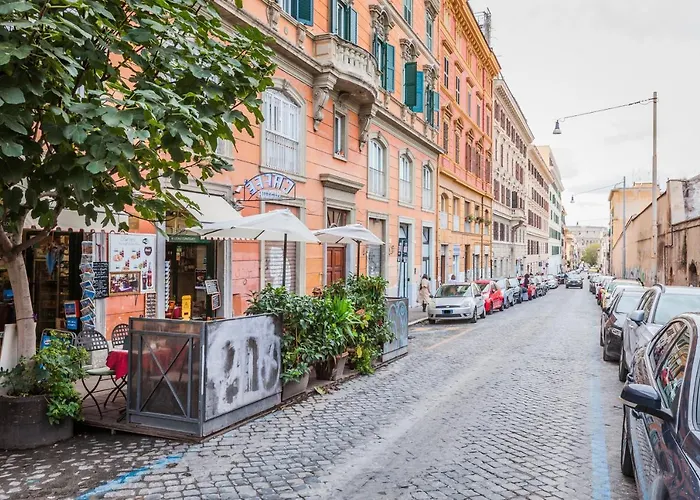 מלון 4 Coronati 2*