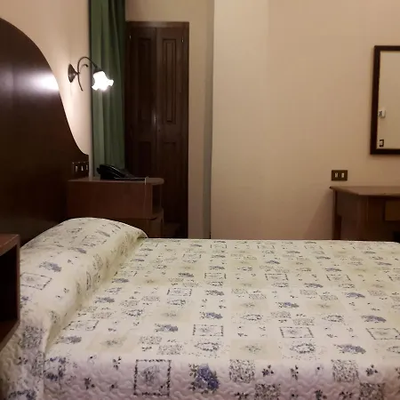 4 Coronati 2*